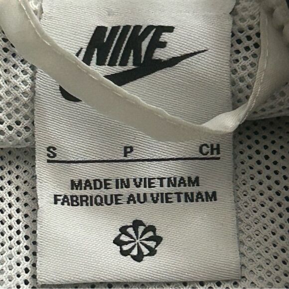 Nike Windrunner Classic Sport Jacket White Black Mens Small DA0001-134 - Picture 6 of 9